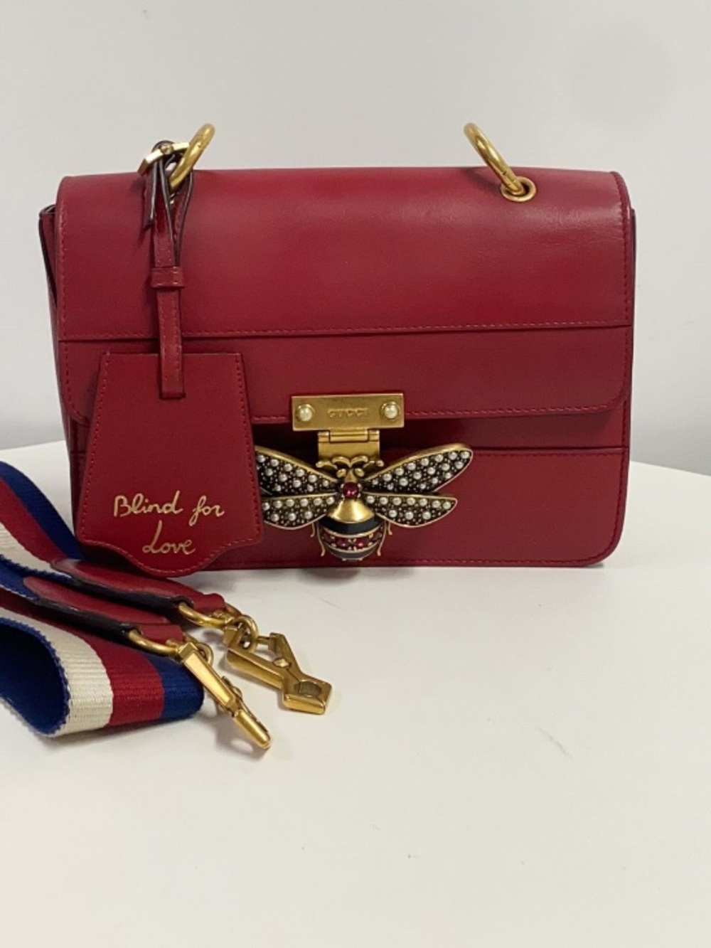 Gucci Red Leather Shoulder Bag with Gold Bee Clasp